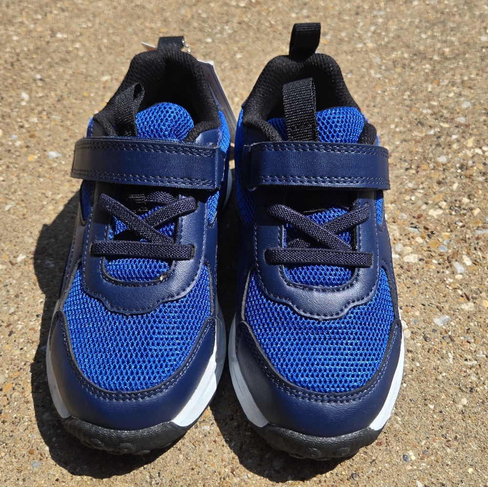 Kids Blue Athletic Light Up Shoes